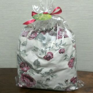 LAURA ASHLEY(毛布)のフリマアイテム一覧 LAURA ASHLEY(毛布)のフリマアイテム一覧