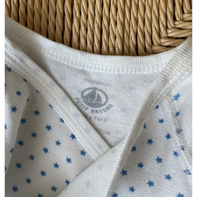 PETIT BATEAU(プチバトー)のPETIT BATEAU プチバトー　星柄ロンパース2枚セット(3m 60cm) キッズ/ベビー/マタニティのベビー服(~85cm)(ロンパース)の商品写真