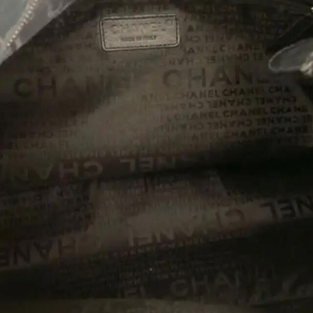 CHANEL(シャネル)のシャネル　CHANEL カメリア　スエード　チェーンショルダーバッグ  レディースのバッグ(ショルダーバッグ)の商品写真