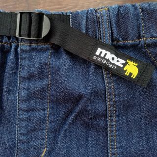 モズ(moz)の＜ｍｏｚ＞ベルト付ワイドパンツ(デニム/ジーンズ)