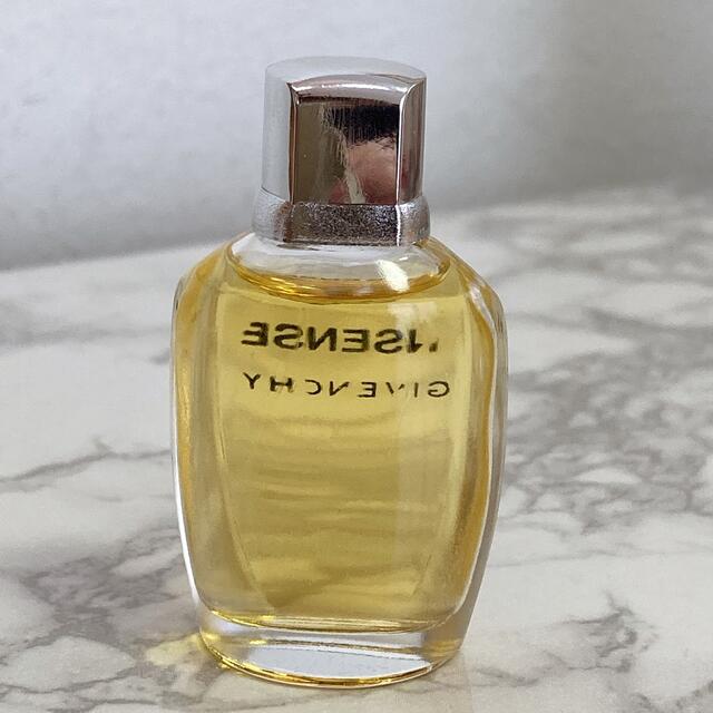 GIVENCHY(ジバンシィ)のレア　入手困難　アンサンセ　オーデトワレ　7ml ジバンシィ　香水　ミニ香水 コスメ/美容の香水(香水(男性用))の商品写真