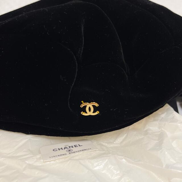 CHANEL(シャネル)のシャネル　ベロア　ベレー帽 レディースの帽子(ハンチング/ベレー帽)の商品写真