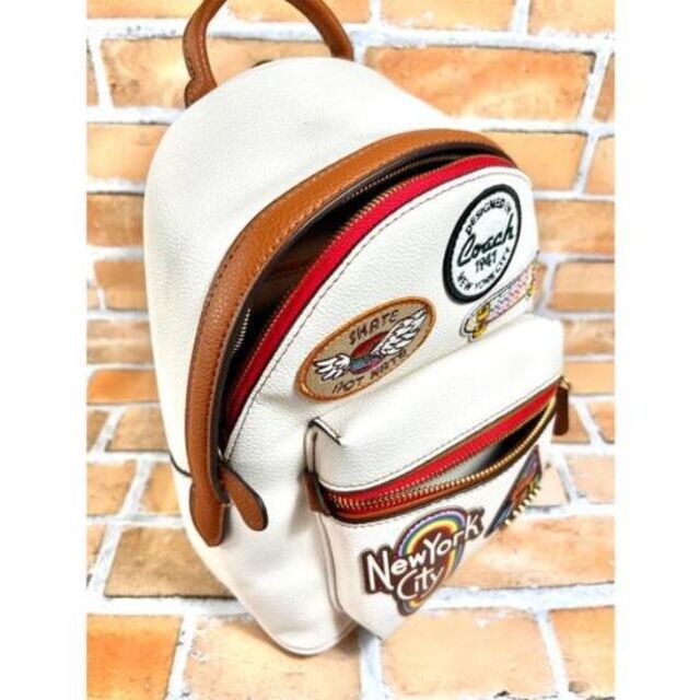 新品未使用✨コーチ リュック ホワイト パッチ ワッペンチャーター 18