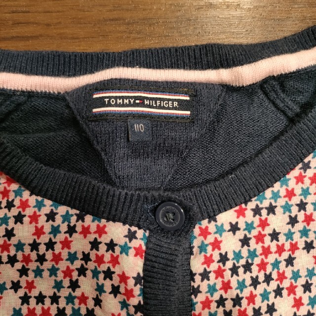 TOMMY HILFIGER(トミーヒルフィガー)のTOMMY HILFIGER 　カーディガン　110cm キッズ/ベビー/マタニティのキッズ服女の子用(90cm~)(カーディガン)の商品写真