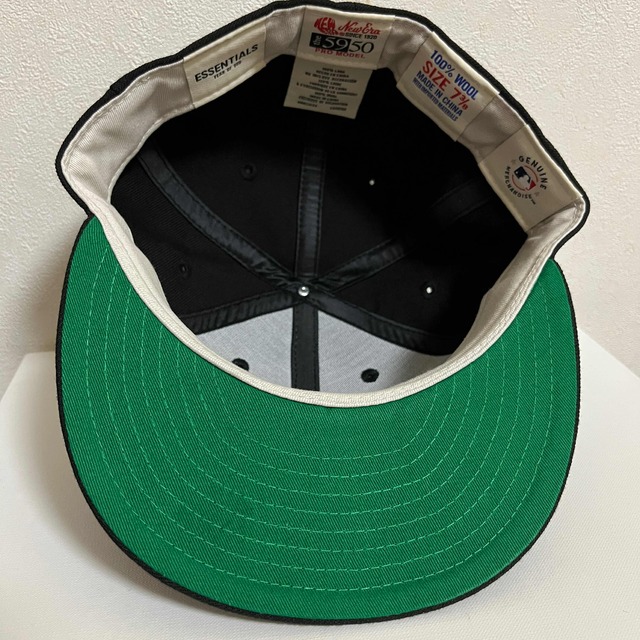 FEAR OF GOD(フィアオブゴッド)のFEAR OF GOD NEW ERA 黒 7 3/8 FOG 59FIFTY メンズの帽子(キャップ)の商品写真