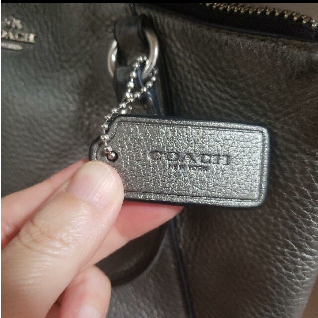 COACH(コーチ)の【最終値下げ❗】COACHショルダーバッグ レディースのバッグ(ショルダーバッグ)の商品写真