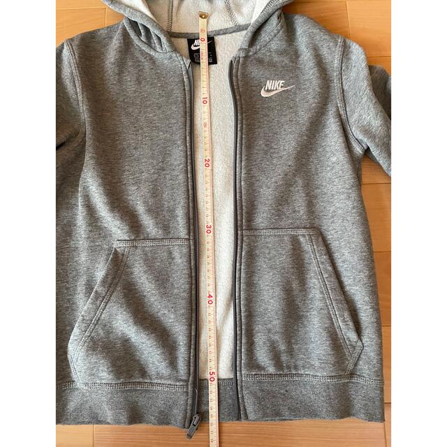 NIKE(ナイキ)のNIKE  パーカー　キッズ用 キッズ/ベビー/マタニティのキッズ服男の子用(90cm~)(その他)の商品写真