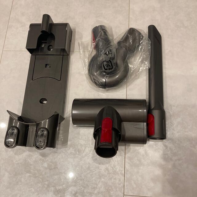 Dyson(ダイソン)のダイソンv8 付属品 スマホ/家電/カメラの生活家電(掃除機)の商品写真