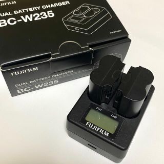 富士フィルム 純正充電器BC-W235とNP-W235 2個セット