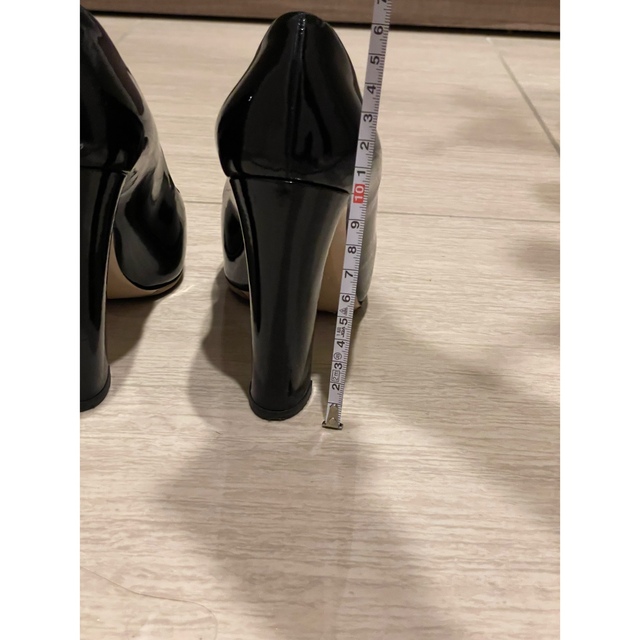 miu miu エナメル ハイヒール 黒色 美品 36ハーフ(23・5cm miu miu エナメル ハイヒール 黒色 美品 36ハーフ(23・5cm