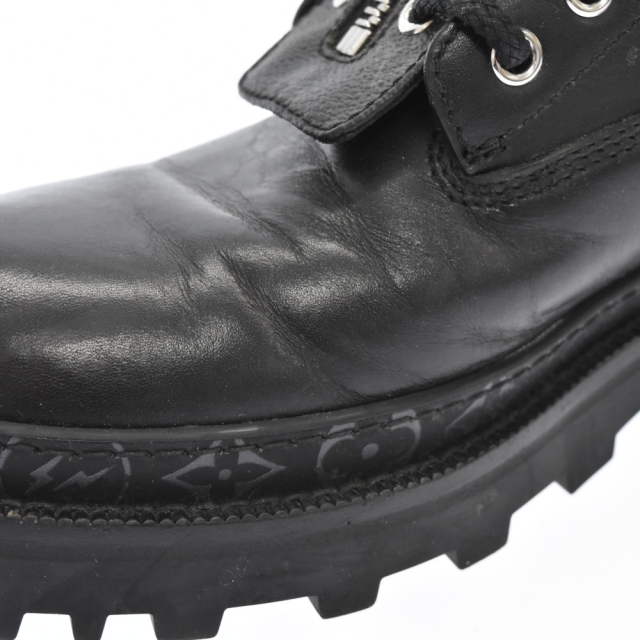 LOUIS VUITTON(ルイヴィトン)のLOUIS VUITTON ルイヴィトン Ankle Combat Boot BM 0137 アンクルコンバットブーツ モノグラム カンベッタライン ブラック メンズの靴/シューズ(ブーツ)の商品写真