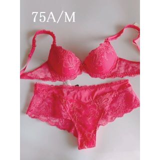 75A+M☆LISE CHARMEL（リズシャルメル）4.6万円 お買い得セット(ブラ&ショーツセット)