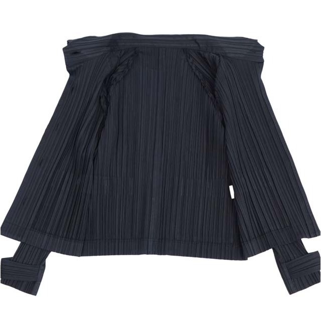 PLEATS PLEASE ISSEY MIYAKE(プリーツプリーズイッセイミヤケ)のプリーツプリーズ イッセイミヤケ ジャケット ブルゾン プリーツ アウター 3 レディースのジャケット/アウター(その他)の商品写真