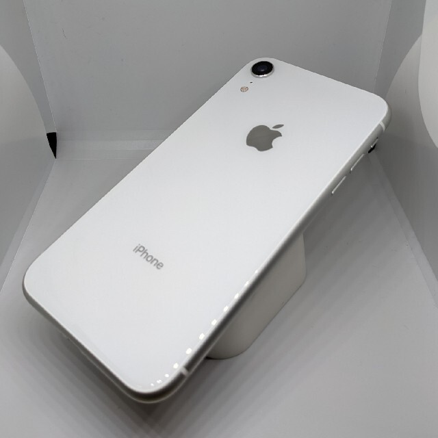 美品】iPhone XR☆64GB☆白☆simフリー-