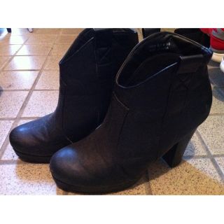 ショートブーツ👢(※取り置き商品です)(ブーツ)