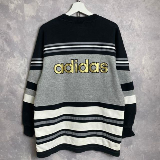 adidas(アディダス)のアディダス 90s スウェット 3ストライプ 黒 グレー モノクロ 常田 メンズのトップス(スウェット)の商品写真