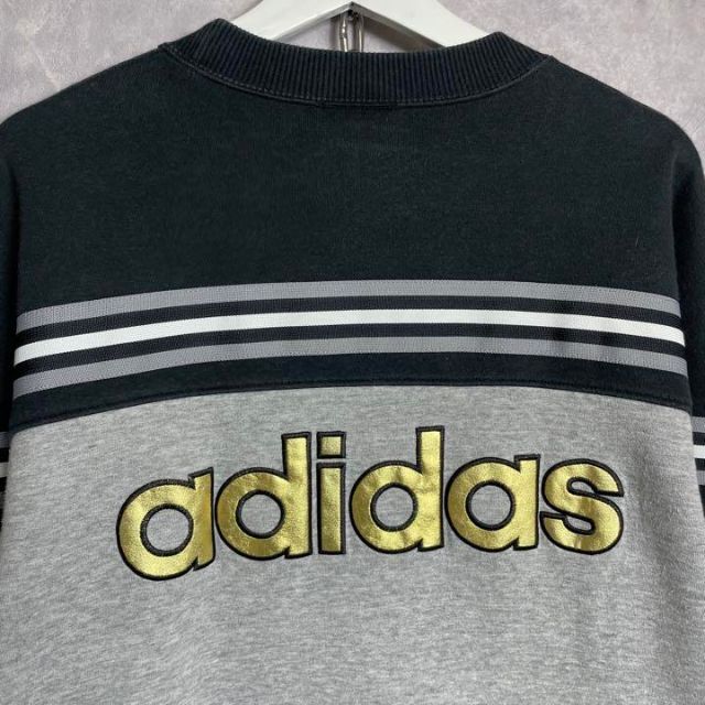 adidas(アディダス)のアディダス 90s スウェット 3ストライプ 黒 グレー モノクロ 常田 メンズのトップス(スウェット)の商品写真