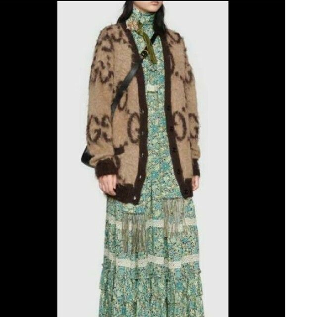 ◇在庫限り◇ 最終値下げGUCCIロゴプリントカーディガン スカート