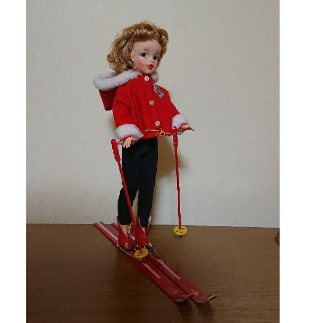 ヴィンテージタミーちゃんとスキーウエア 当時もの 昭和のお洋服 エンタメ/ホビーのおもちゃ/ぬいぐるみ(キャラクターグッズ)の商品写真