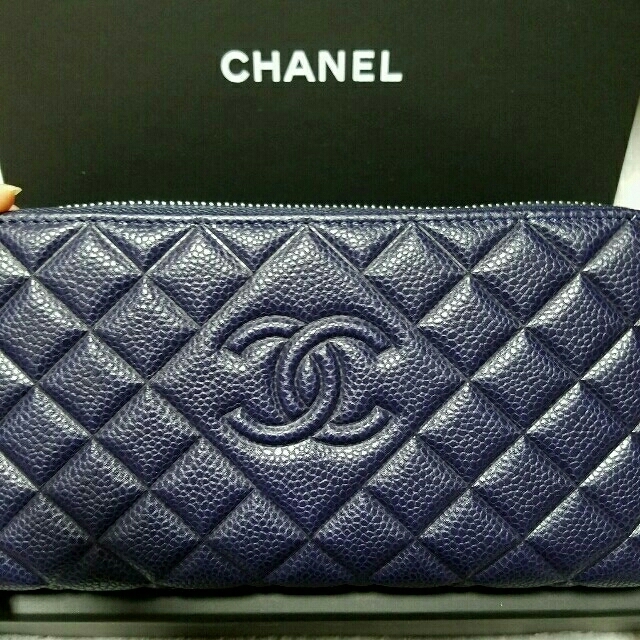 CHANEL(シャネル)の【みなみ様取り置き分】正規品☆新品　CHANEL　長財布 レディースのファッション小物(財布)の商品写真