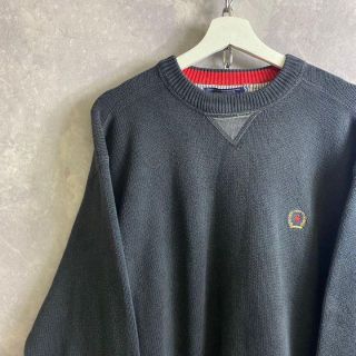 トミーヒルフィガー(TOMMY HILFIGER)のトミーヒルフィガー 90s ワンポイントニット 厚手 黒 ブラック セーター(ニット/セーター)