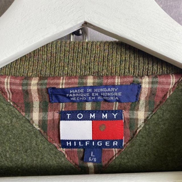 TOMMY HILFIGER(トミーヒルフィガー)のトミーヒルフィガー 90s ワンポイントニット ウール ベージュ カーキ メンズのトップス(ニット/セーター)の商品写真