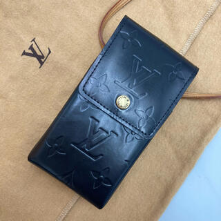 ルイヴィトン(LOUIS VUITTON)の極美品✨　ルイヴィトン　シガレットケース　マットブラック　モノグラム　タバコ　黒(ショルダーバッグ)