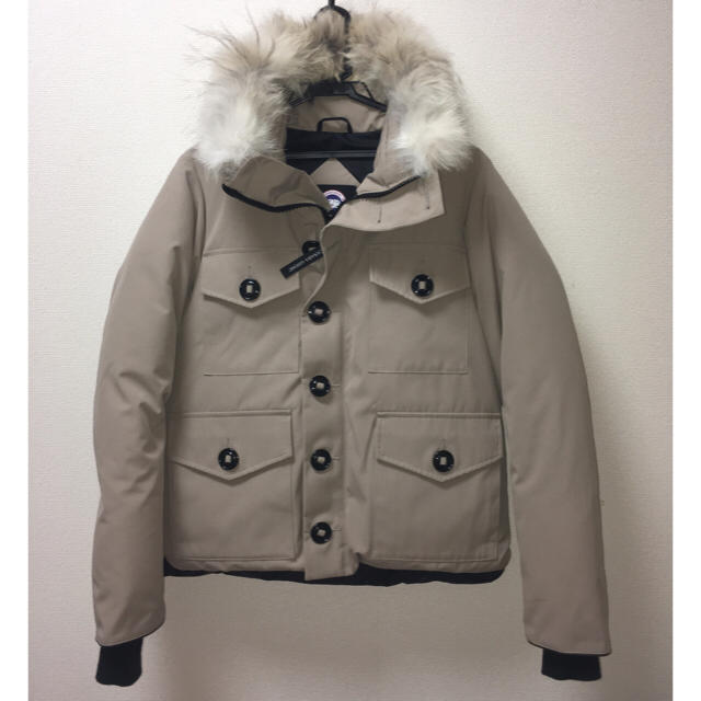 CANADA GOOSE(カナダグース)のまきろん様専用 アローズ別注☆カナダグース☆ハミルトン☆Sサイズ☆ベージュ☆ メンズのジャケット/アウター(ダウンジャケット)の商品写真