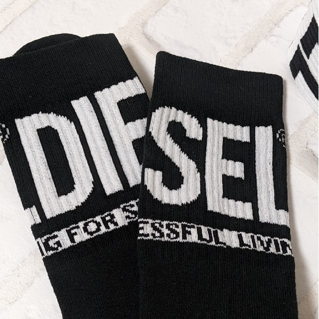 DIESEL(ディーゼル)のDIESEL　新品 ソックス　ブラック　26〜27ｾﾝﾁ メンズのレッグウェア(ソックス)の商品写真