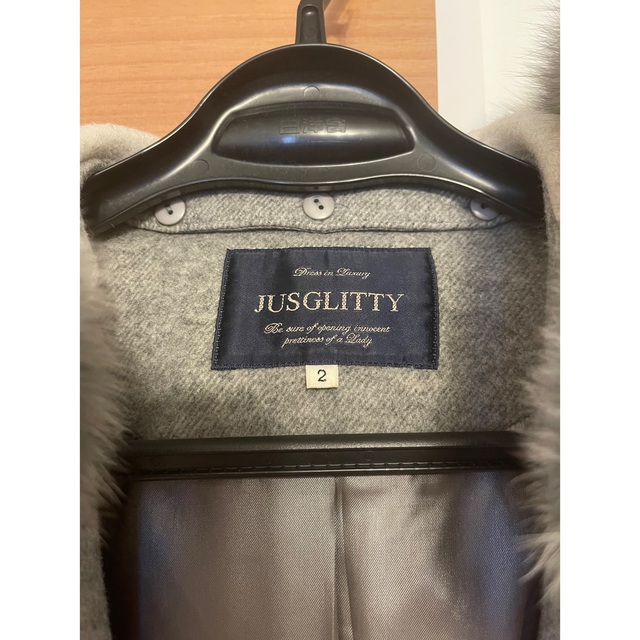 JUSGLITTY(ジャスグリッティー)のJUSGLITTY ファー コート レディースのジャケット/アウター(ロングコート)の商品写真