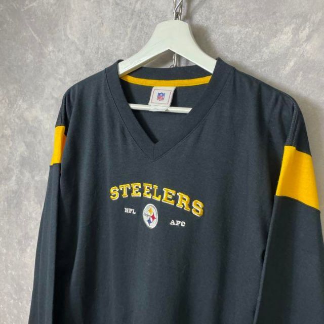 NFL 長袖Tシャツ ロンT スティーラーズ 黒 ブラック 黄 刺繍ロゴ メンズのトップス(Tシャツ/カットソー(七分/長袖))の商品写真