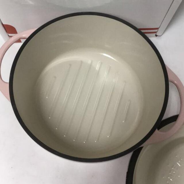 バーミキュラ Oven Pot Round 18cm ピンク 調理道具/製菓道具 バーミキュラ Oven Pot Round 18cm ピンク 調理道具/製菓道具