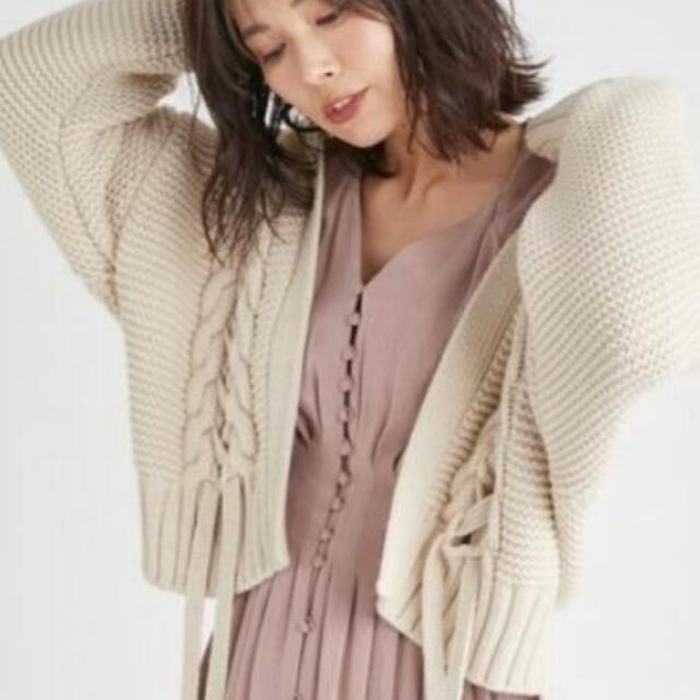 クーポンセール❣️FRAY レースアップケーブルカーディガン フレイアイディー