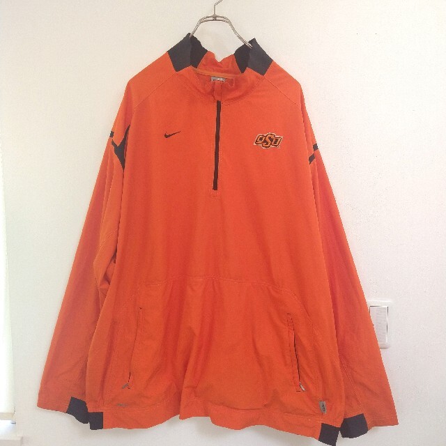 NIKE(ナイキ)の◎希少 Oklahoma State University プルオーバー 4XL メンズのジャケット/アウター(ナイロンジャケット)の商品写真