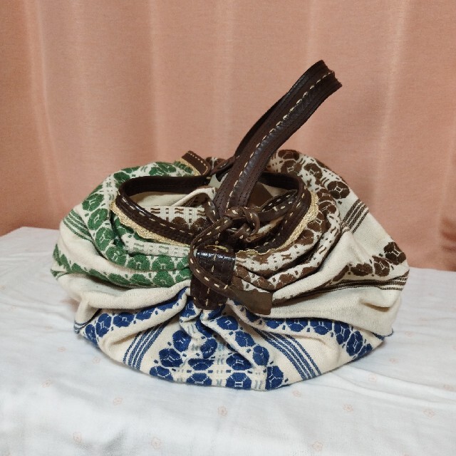 mina perhonen(ミナペルホネン)の11月13日12時まで限定価格　Ebagosバッグ レディースのバッグ(かごバッグ/ストローバッグ)の商品写真