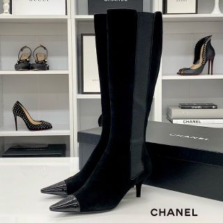 シャネル(CHANEL)の4424 シャネル スウェード パテント ココマーク サイドゴア ロングブーツ (ブーツ)