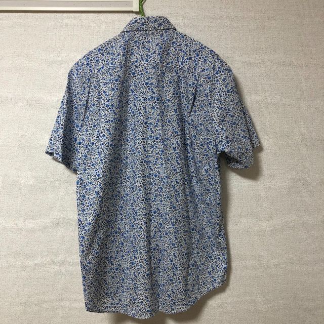 UNIQLO(ユニクロ)のユニクロ×LIBERTYコラボ花柄シャツ メンズのトップス(シャツ)の商品写真