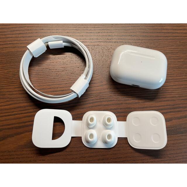 Apple(アップル)のAirPods Pro 第1世代(イヤホンのみ2022.09末に新品交換済み) スマホ/家電/カメラのオーディオ機器(ヘッドフォン/イヤフォン)の商品写真