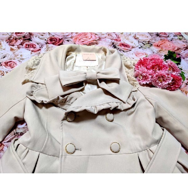 LIZ LISA(リズリサ)のリズリサ❤axesfemme❤夢展望❤ベージュ❤フリル❤リボン付き❤トレンチコー レディースのジャケット/アウター(トレンチコート)の商品写真