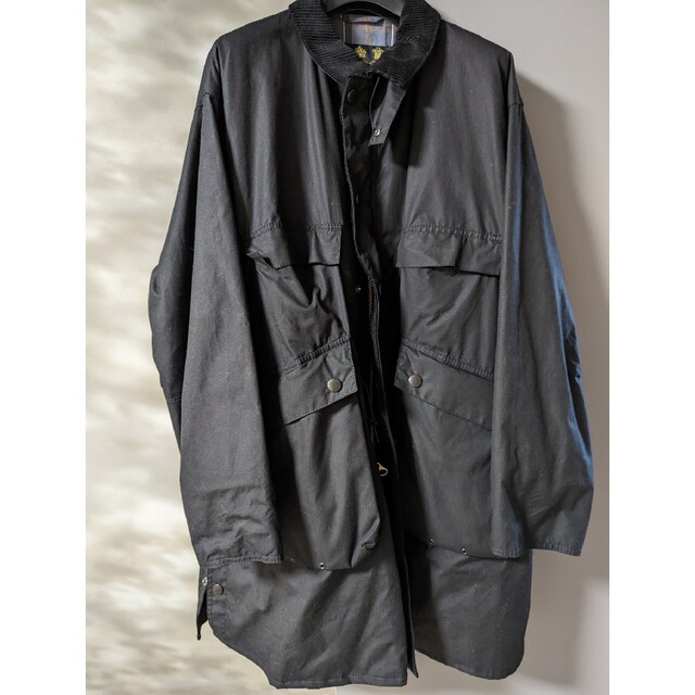 Barbour(バーブァー)のKaptainsunshine×Barbour トラベラーコート ブラック メンズのジャケット/アウター(ミリタリージャケット)の商品写真