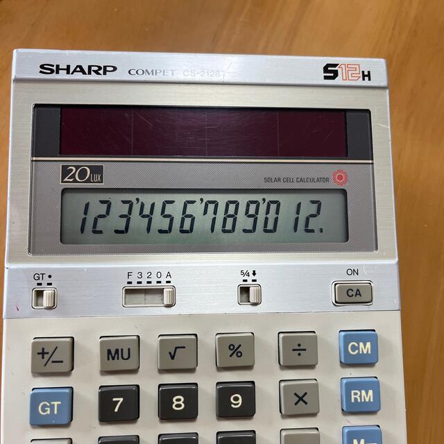 SHARP(シャープ)のシャープ　CS-2128 ソーラー電卓　レア商品 インテリア/住まい/日用品のオフィス用品(オフィス用品一般)の商品写真