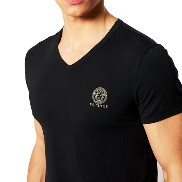 VERSACE(ヴェルサーチ)の8 VERSACE メデューサ ブラック Vネック Tシャツ size 4 メンズのトップス(Tシャツ/カットソー(半袖/袖なし))の商品写真