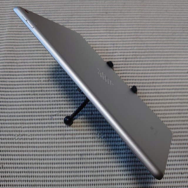 完動品iPad第8世代(A2270)本体32GBシルバーWi-Fiモデル送料込 5