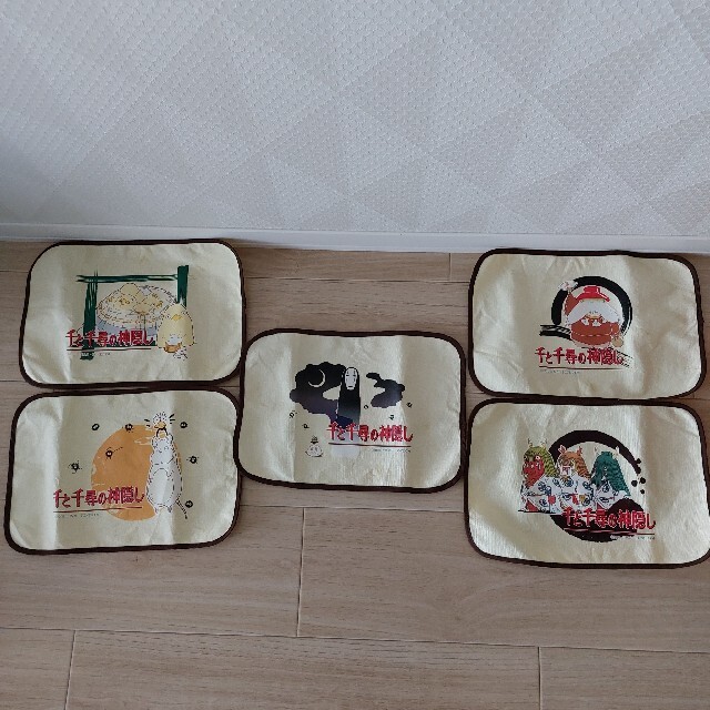 ジブリ - 千と千尋の神隠し ネスレ 笑顔で食べまセット 非売品 ジブリ - 千と千尋の神隠し ネスレ 笑顔で食べまセット 非売品