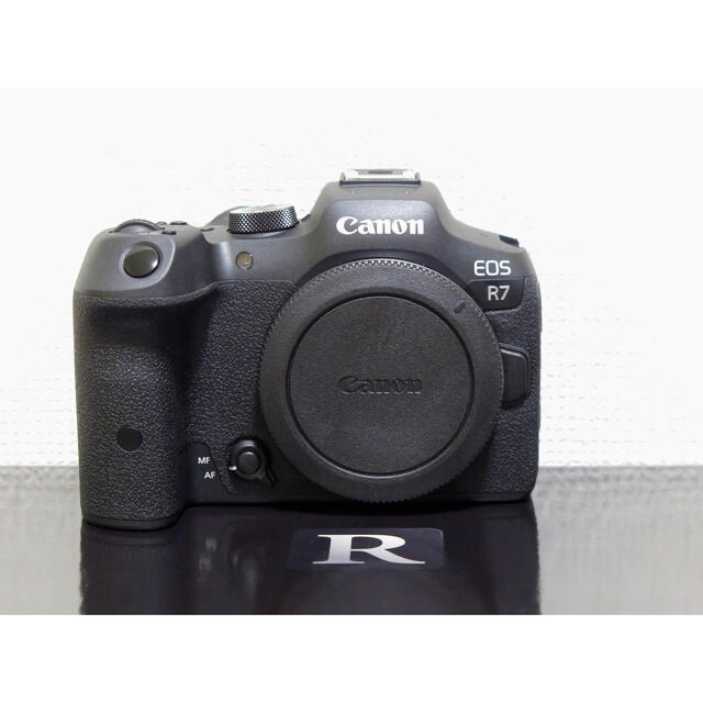 Canon(キヤノン)のキャノン　EOS R7 RF100-400セット スマホ/家電/カメラのカメラ(ミラーレス一眼)の商品写真