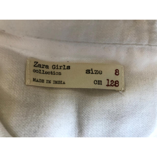 ZARA KIDS(ザラキッズ)のZARA KIDS 女児　ボタンシャツ　ホワイト　128センチ キッズ/ベビー/マタニティのキッズ服女の子用(90cm~)(Tシャツ/カットソー)の商品写真