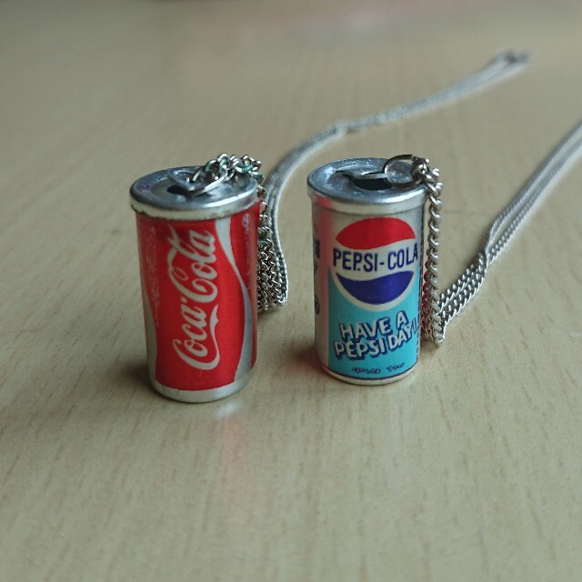 昭和レトロ コカ・コーラ缶 ペプシ缶 ミニチュア レトロヴィンテージ ネックレス | フリマアプリ ラクマ