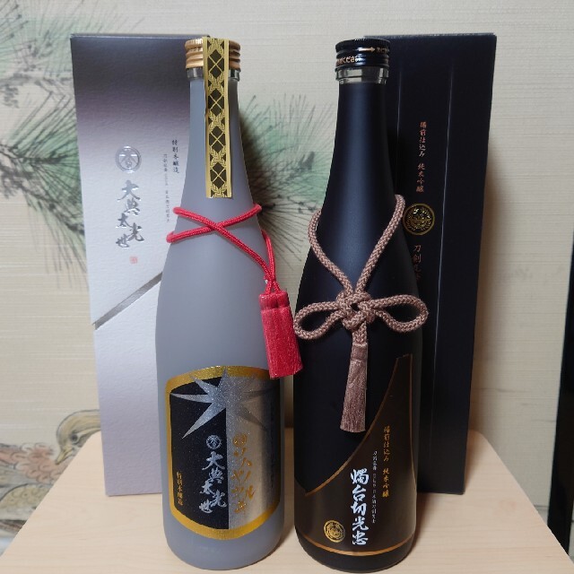 日本酒刀剣男士　燭台切光忠、大典太光世ソハヤノツルキ　空き瓶、お包み、箱セット