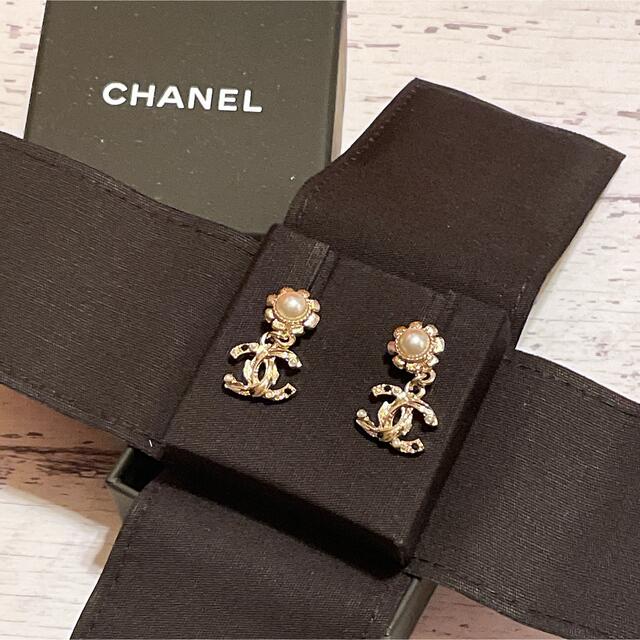 CHANEL(シャネル)の新品　CHANEL ピアス　ココマーク　CCマーク　パール レディースのアクセサリー(ピアス)の商品写真