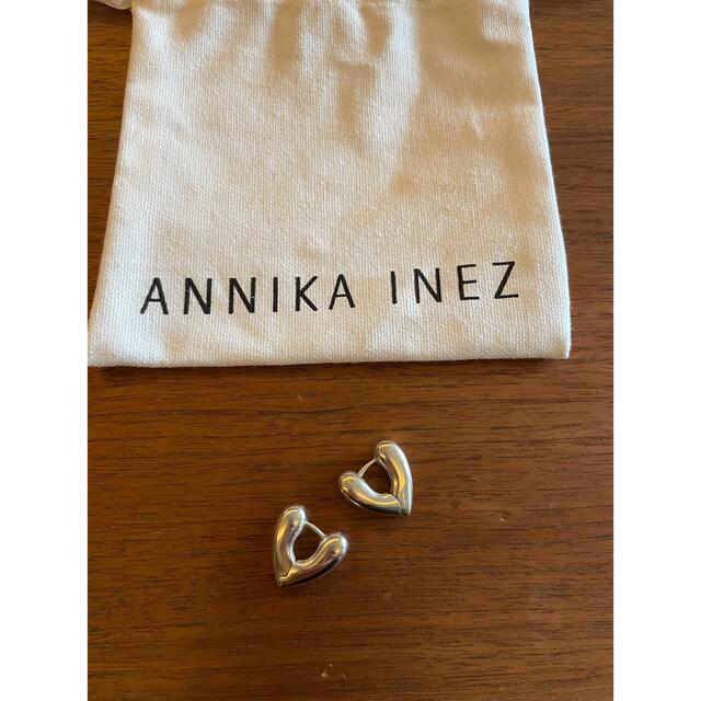 ANNIKA INEZ(アニカイネズ)のAnnika Inez Heart Hoops スモール　フープピアス レディースのアクセサリー(ピアス)の商品写真